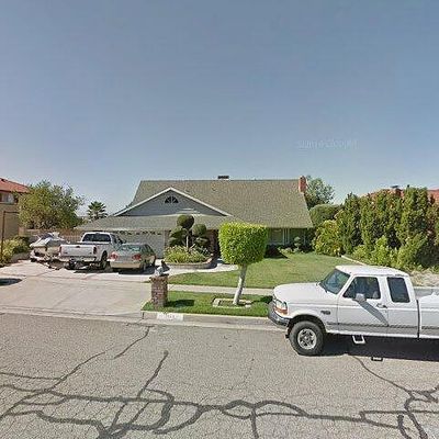 3923 Croydon St, Highland, CA 92346