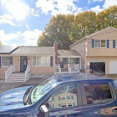 4 Tennessee St, Woburn, MA 01801