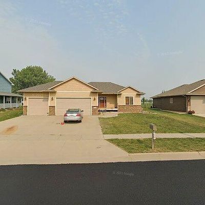 404 S Shebal Ave, Harrisburg, SD 57032