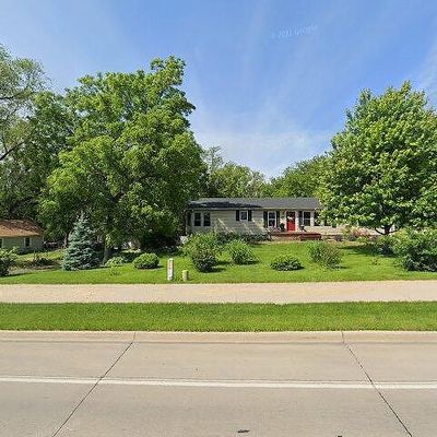 4076 Indianola Ave, Des Moines, IA 50320