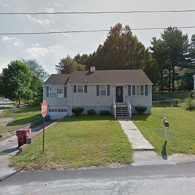 35 Berwick St, Lowell, MA 01852