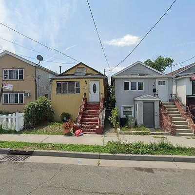 459 Beach 43 Rd St, Far Rockaway, NY 11691