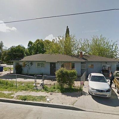 4620 E Eugenia Ave, Fresno, CA 93725