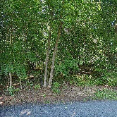 424 Potwine Ln, Amherst, MA 01002