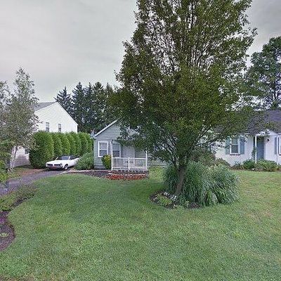 425 Lafayette St, Newtown, PA 18940