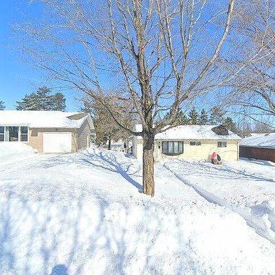 523 E Saint Charles Ave, Fergus Falls, MN 56537