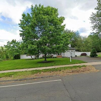 529 Hart St, Southington, CT 06489