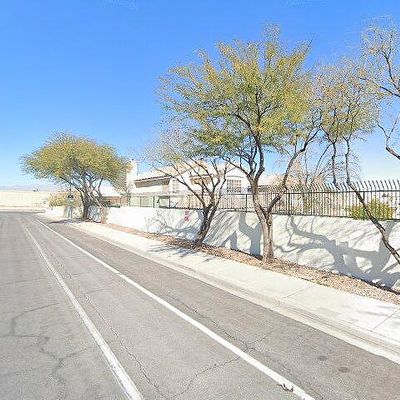 5348 Desert Blossom Rd, Las Vegas, NV 89107