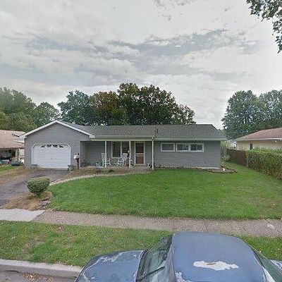 56 Thornyapple Ln, Levittown, PA 19054