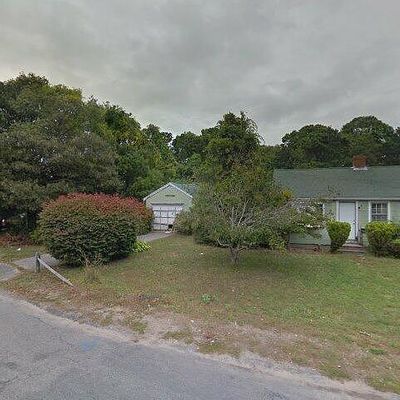 62 Baxter Rd, Hyannis, MA 02601