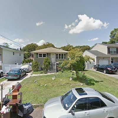 625 Myrtle Ave, West Islip, NY 11795