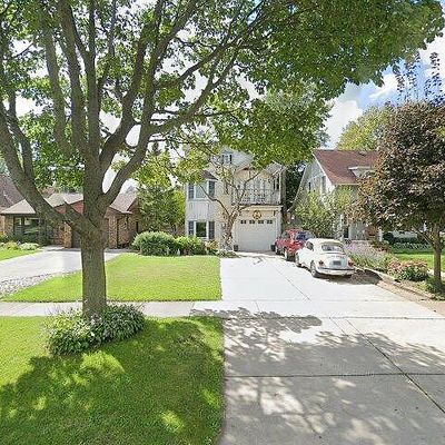 636 Burton Ave, Highland Park, IL 60035