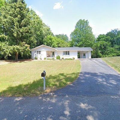 584 Skyland Dr, Cornelia, GA 30531