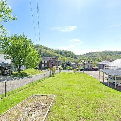 586 Hager, Prestonsburg, KY 41653