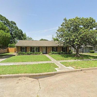 5934 Lattimer Dr, Houston, TX 77035