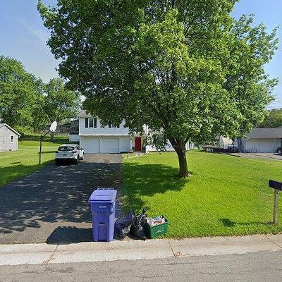 6 Golf Stream Dr, Penfield, NY 14526