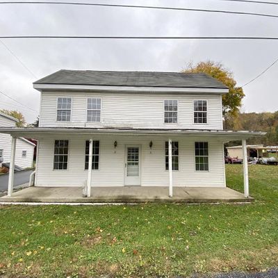 6 St Marys Ave, Branchdale, PA 17923