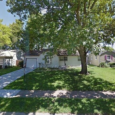 6108 Oak St, Omaha, NE 68106