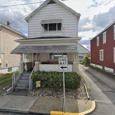 611 E Kennedy St, East Vandergrift, PA 15629