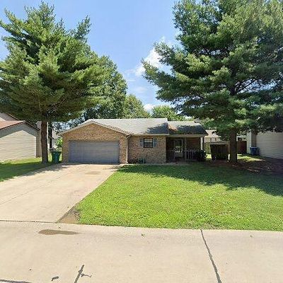 614 Country Meadow Ln, Belleville, IL 62221