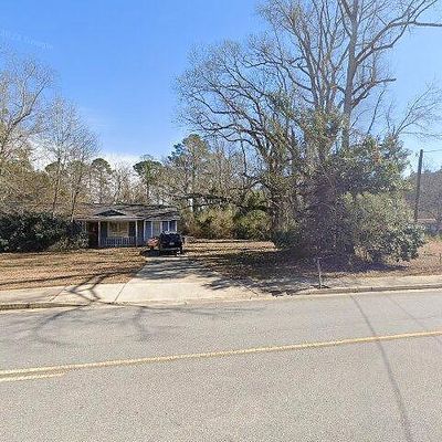 614 Old Perry Rd, Kathleen, GA 31047