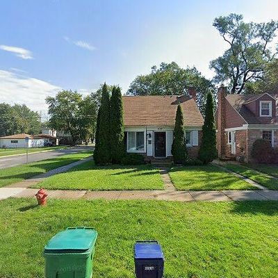 737 Bristol Ave, Westchester, IL 60154