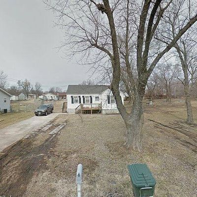 745 Sarah St, Lebanon, MO 65536