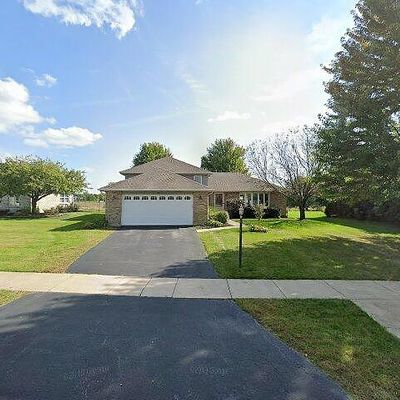 7559 W Lakeside Dr, Frankfort, IL 60423