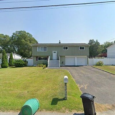 78 Arpage East Dr E, Shirley, NY 11967