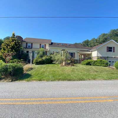 7877 Gnatstown Rd, Hanover, PA 17331