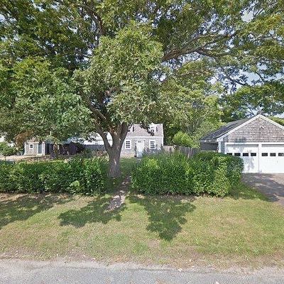 79 Oak St, Hyannis, MA 02601