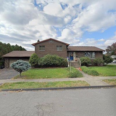 801 Brenda Ln, Dunmore, PA 18512