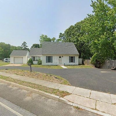 81 E Buttonwood Ave, Pine Hill, NJ 08021