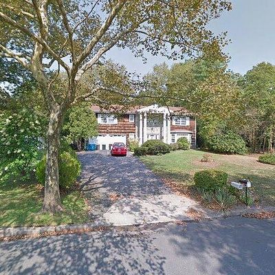 7 Winmere Pl, Dix Hills, NY 11746