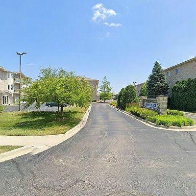 701 N 5 Th Ave #201, Addison, IL 60101