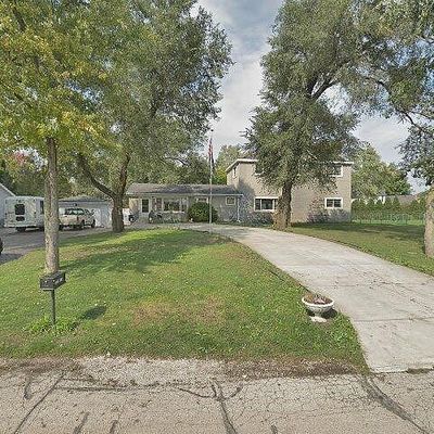 9050 Elm Avenue, Burr Ridge, IL 60522