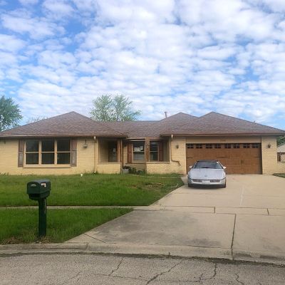 908 Rebecca Ct, Schaumburg, IL 60193