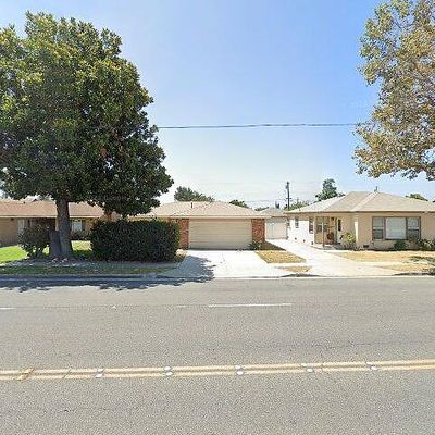 9436 Foster Rd, Bellflower, CA 90706