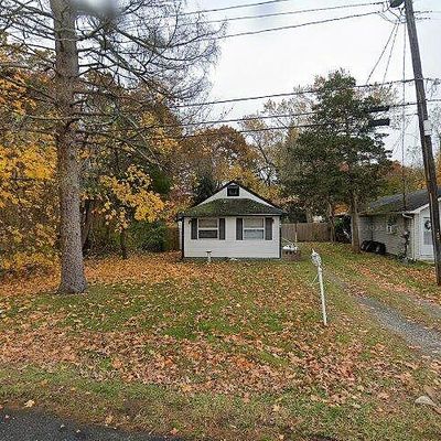 820 Easton St, Ronkonkoma, NY 11779