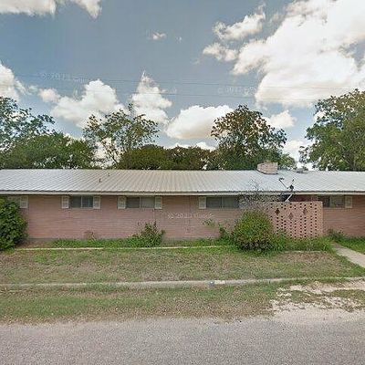 820 S Delores St, Premont, TX 78375