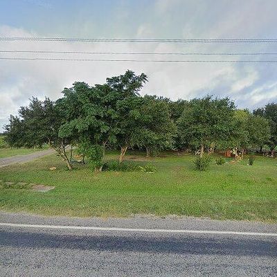 826 Fm 626, Karnes City, TX 78118