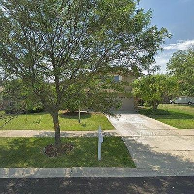 8329 Woodland Dr, Tinley Park, IL 60477