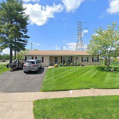 1 Cherry Ln, Levittown, PA 19055