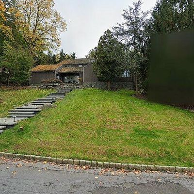 10 Beacon Rd, Summit, NJ 07901