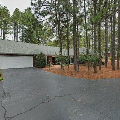 10 Ravenel Ct, Southern Pines, NC 28387