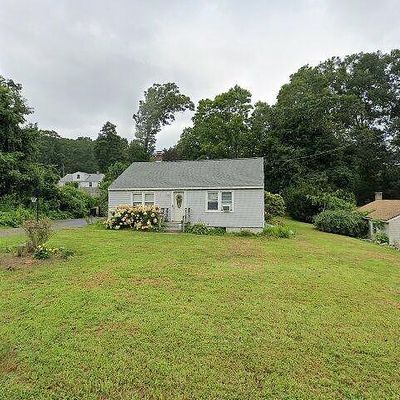 10 Rocky Ledge Dr, Clinton, CT 06413