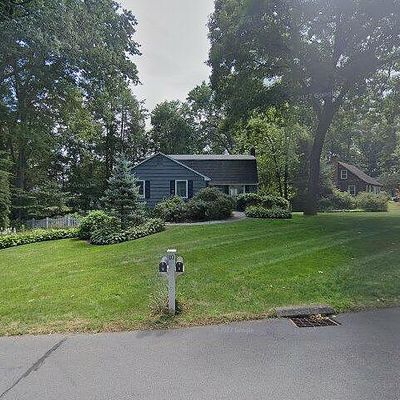 10 Vincent Dr, Simsbury, CT 06070