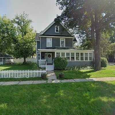 1005 Madison St, Lake Geneva, WI 53147