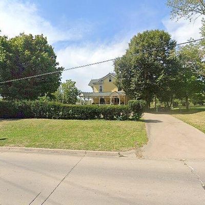 1008 N B St, Fairfield, IA 52556