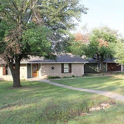 102 Bowie Cv, Gainesville, TX 76240